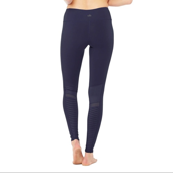 Alo Yoga Moto Leggings in Rich Navy/Rich Navy Glossy - Picture 3 of 6